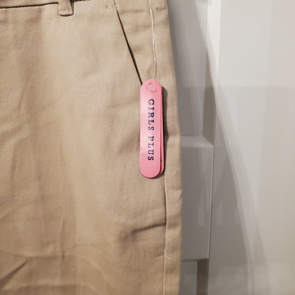 BNWT Izod Girls Plus Bermuda Chino khaki shorts size 20.5 plus - Picture 2 of 5